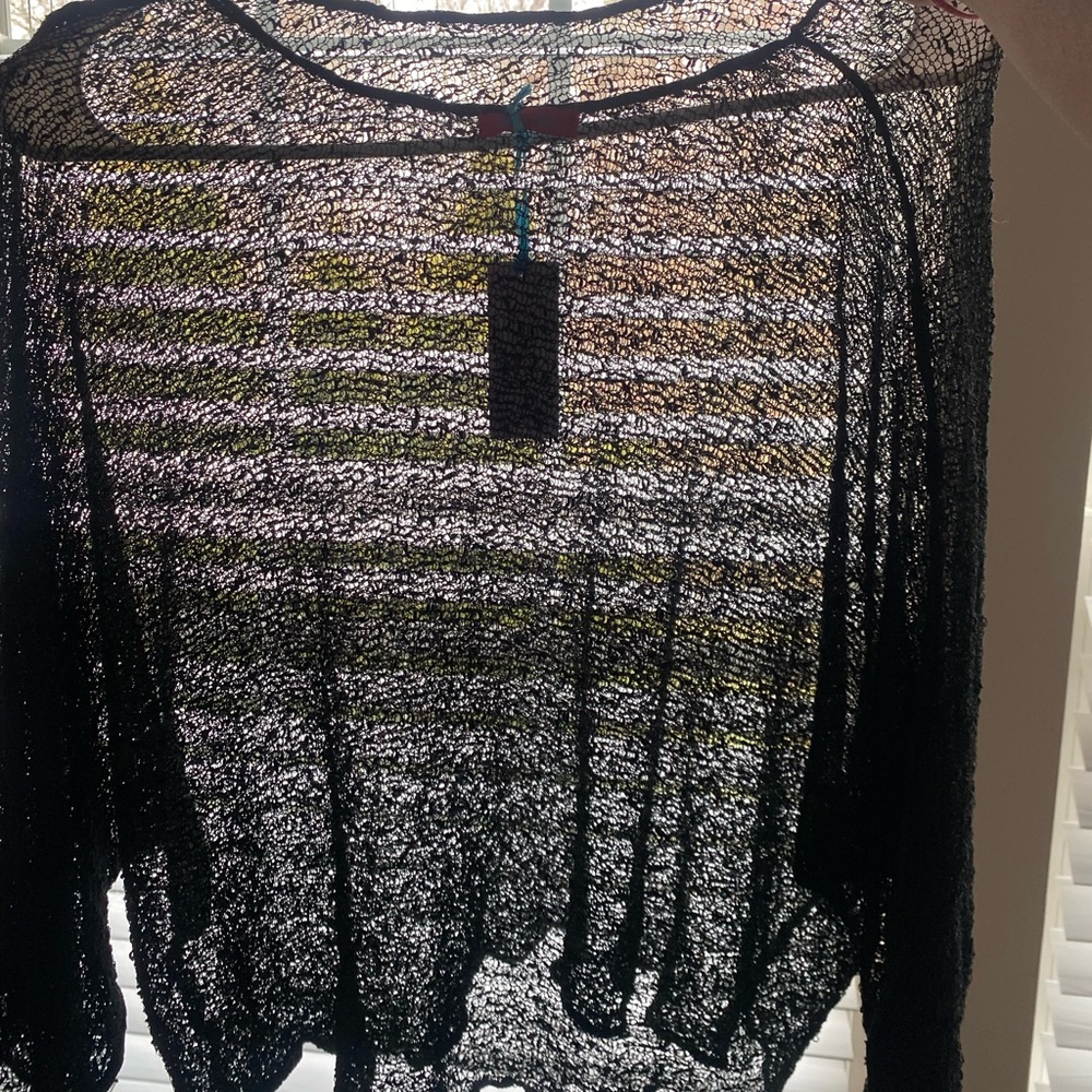 Mesh black top